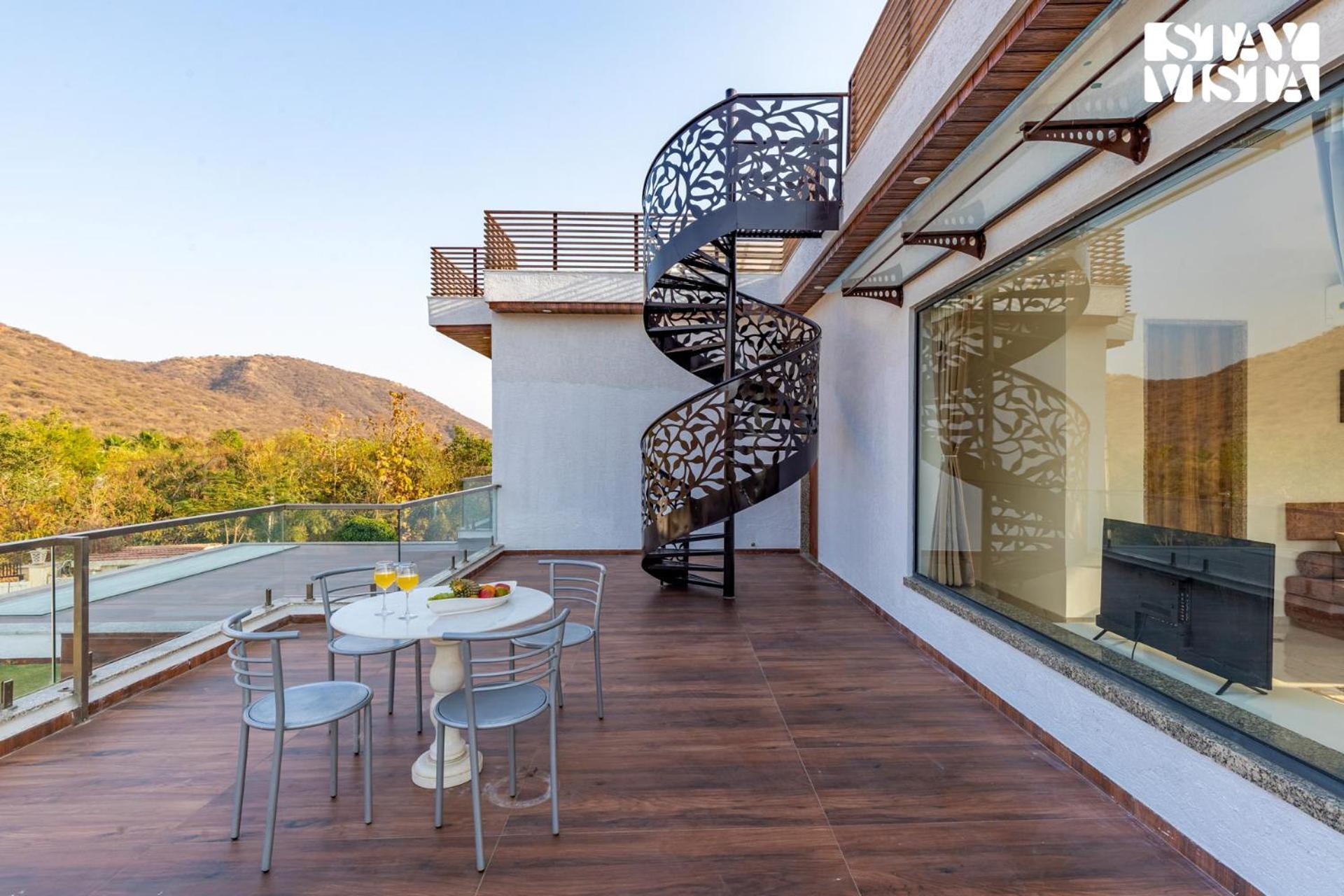 Stayvista'S Bella Dream - Mountain-View With Outdoor Pool, Lawn Featuring A Gazebo & Indoor Games Udaipur Esterno foto